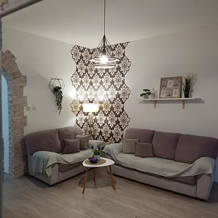 Free Private Parking Appartement *