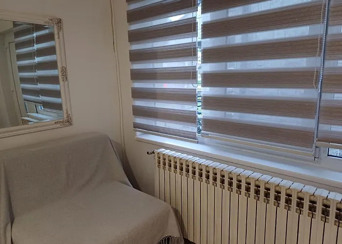 Free Private Parking 노비사드